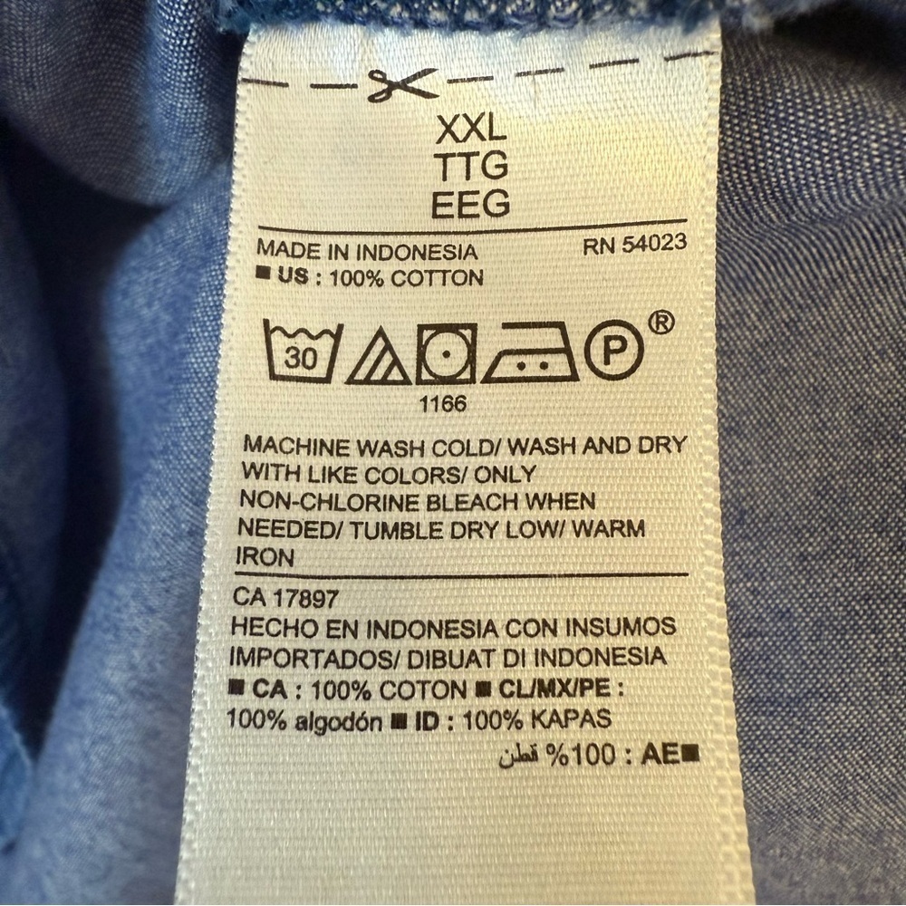 Old Navy Old Navy Denim Blue Button-Down Shirt - Picture 4 of 4